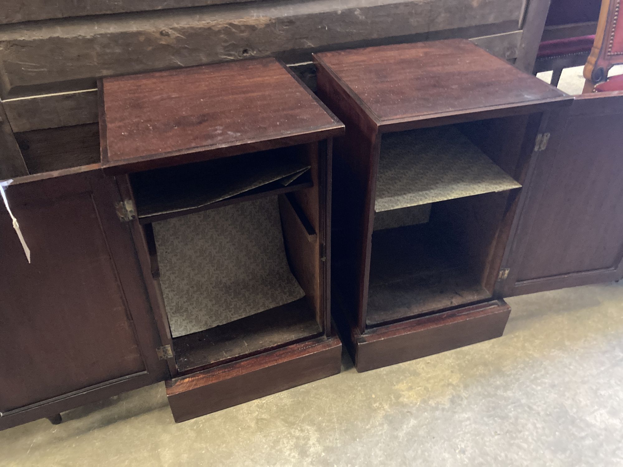 A pair of George III style mahogany pedestal bedside cabinets, width 39cm, depth 39cm, height 65cm